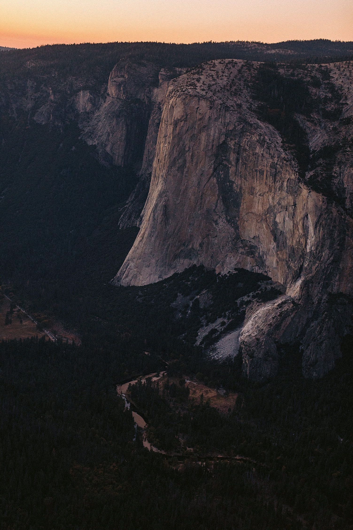 Yosemite National Park El Capitan twilight