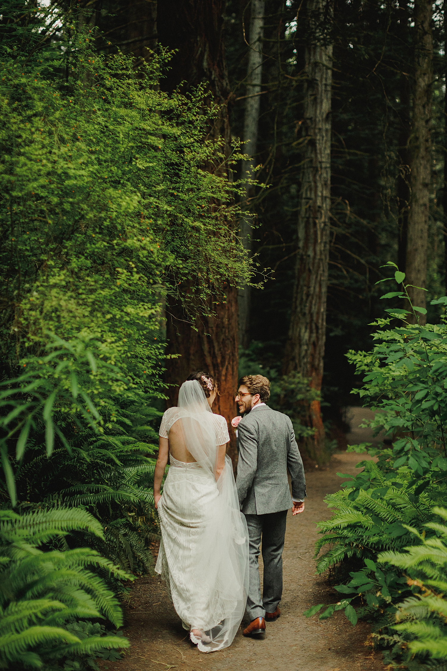 Portland Oregon wedding at Hoyt Arboretum redwood forest couple