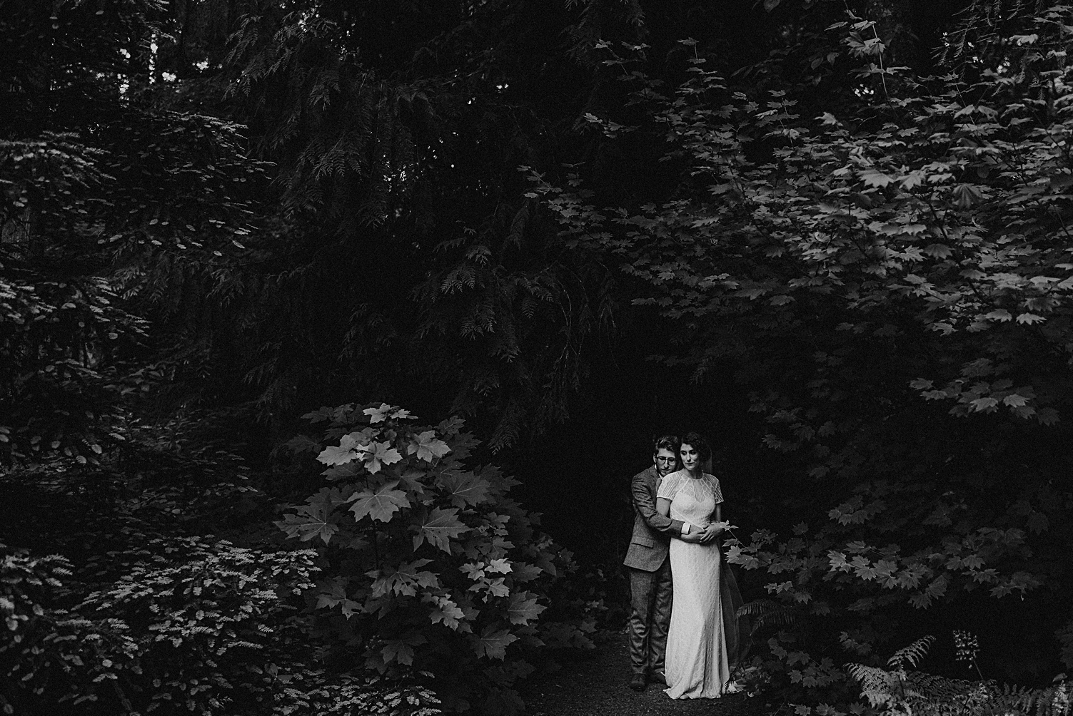 Portland Oregon wedding at Hoyt Arboretum forest