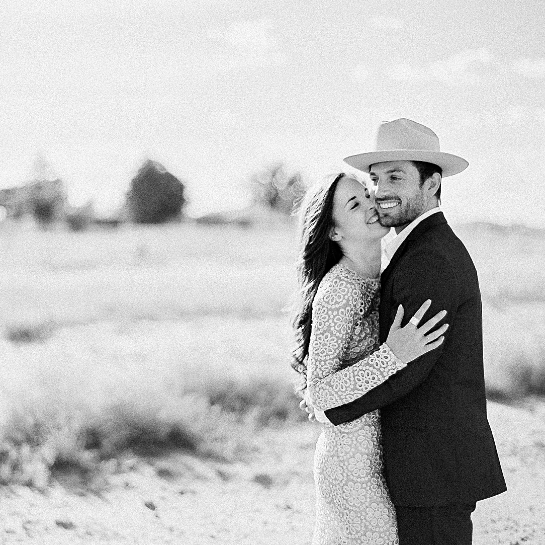 Marfa Texas couple desert couple embracing black and white