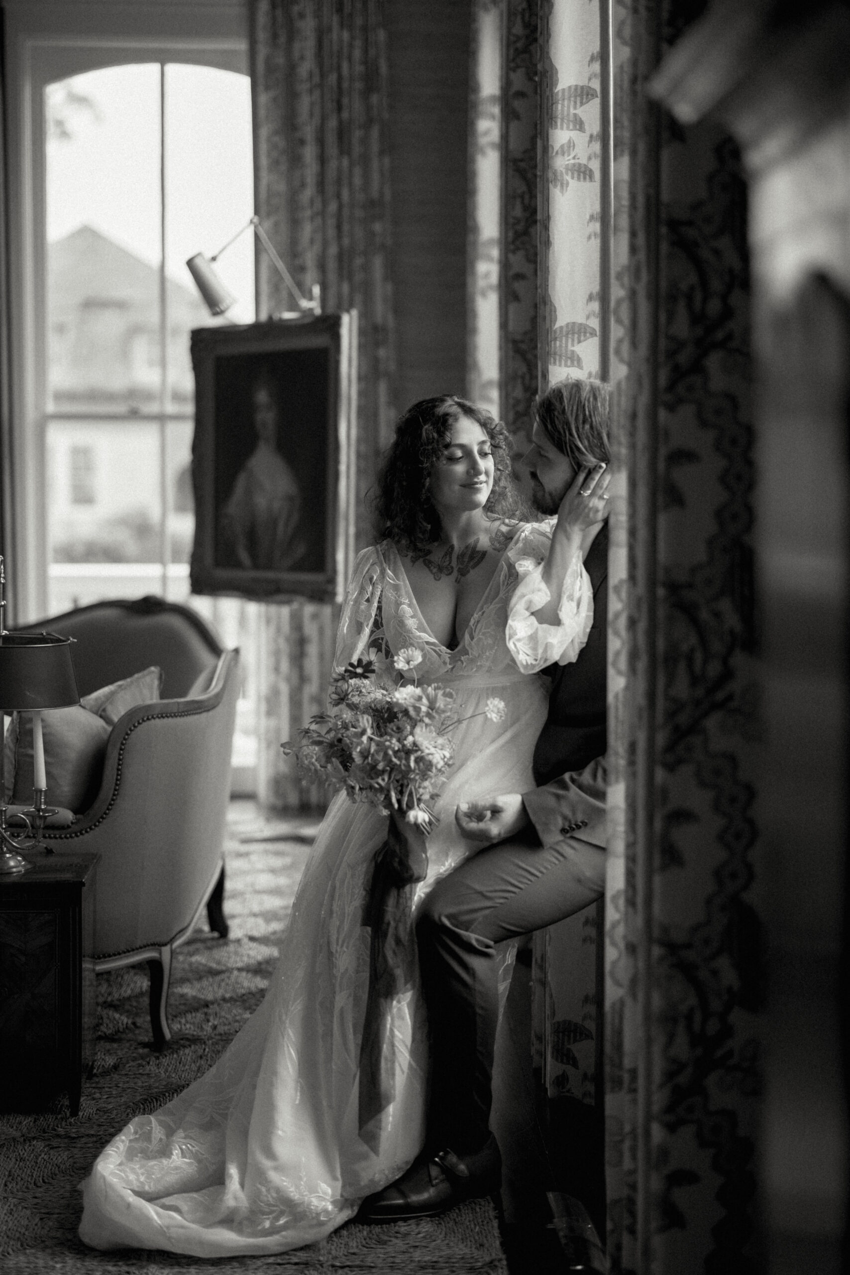 Discover the timeless elegance of The 1874 Guesthouse in Galveston, Texas, through a wedding session by Jeff Brummett Photography.